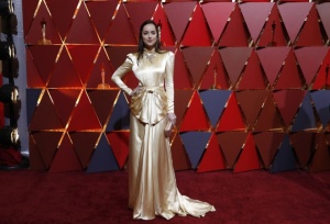 Los looks más extravagantes de la alfombra roja de los Oscars 2017